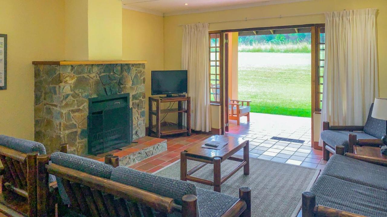 Wits End Mountain Resort Champagne Valley Exterior photo