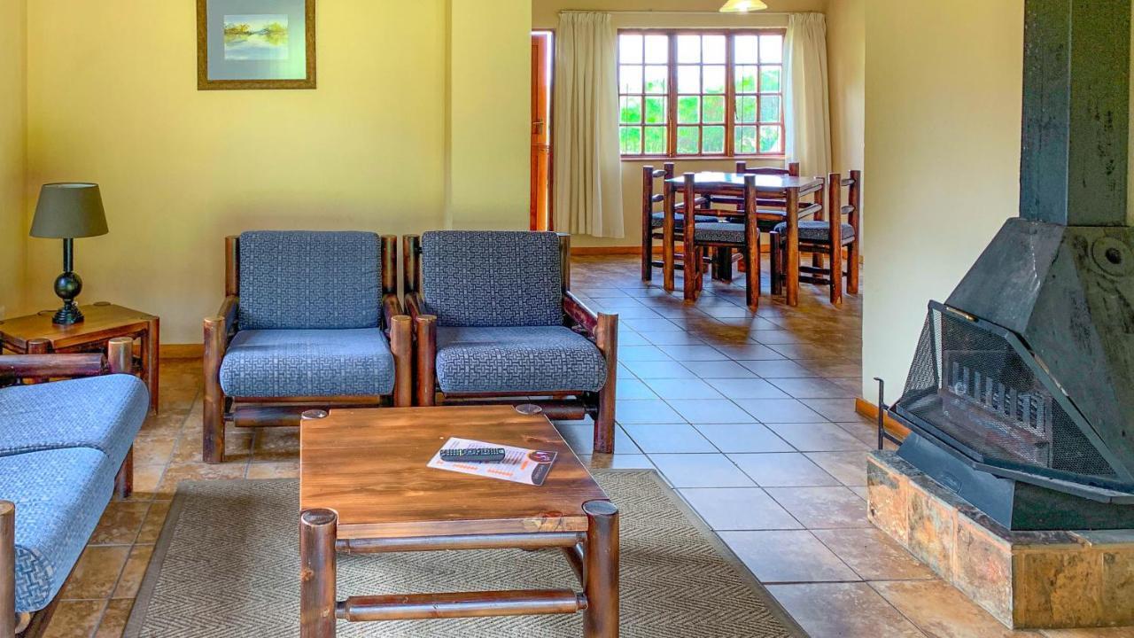 Wits End Mountain Resort Champagne Valley Exterior photo