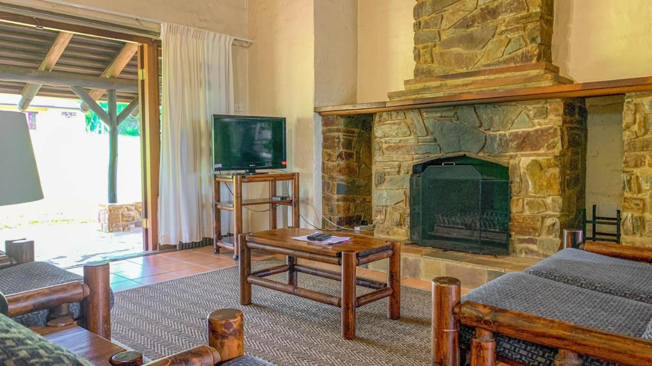 Wits End Mountain Resort Champagne Valley Exterior photo